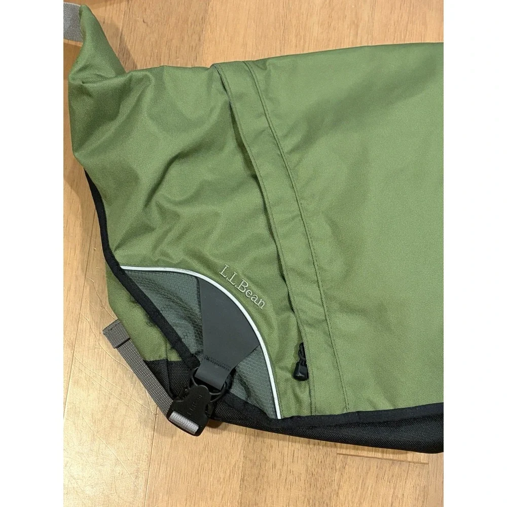 L.L. Bean bean messenger